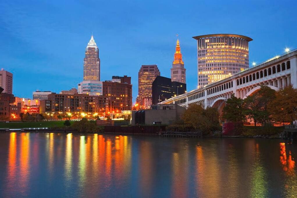 Apartmán Trendy In Tremont, Cle Cleveland Exteriér fotografie